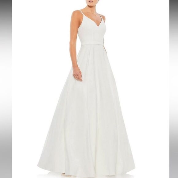 Leena Mac Duggal White Spaghetti Strap Crepe V-Neckline Wedding Dress Size 10 - Picture 1 of 10